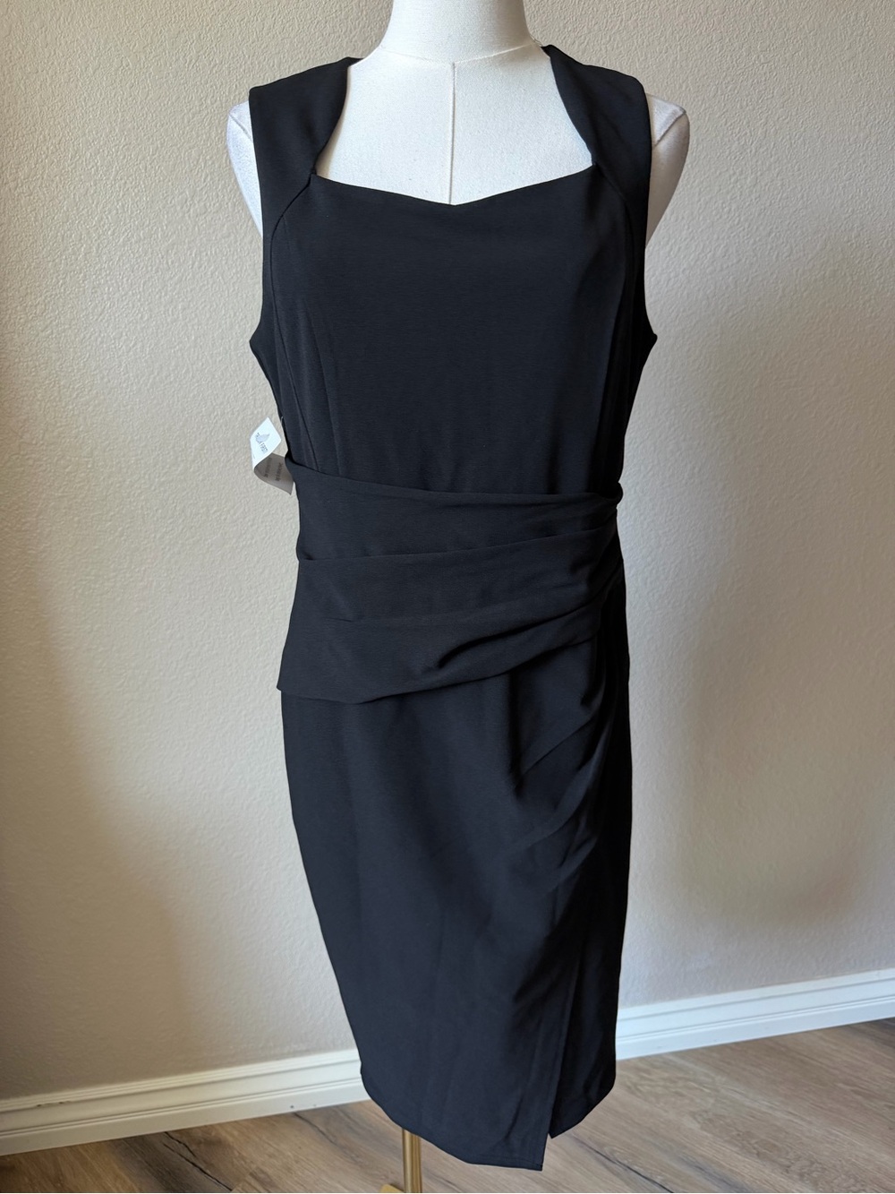 NWT Elegant Black Square-Neck Ruched Midi Dress, Large - Picture 4 of 9